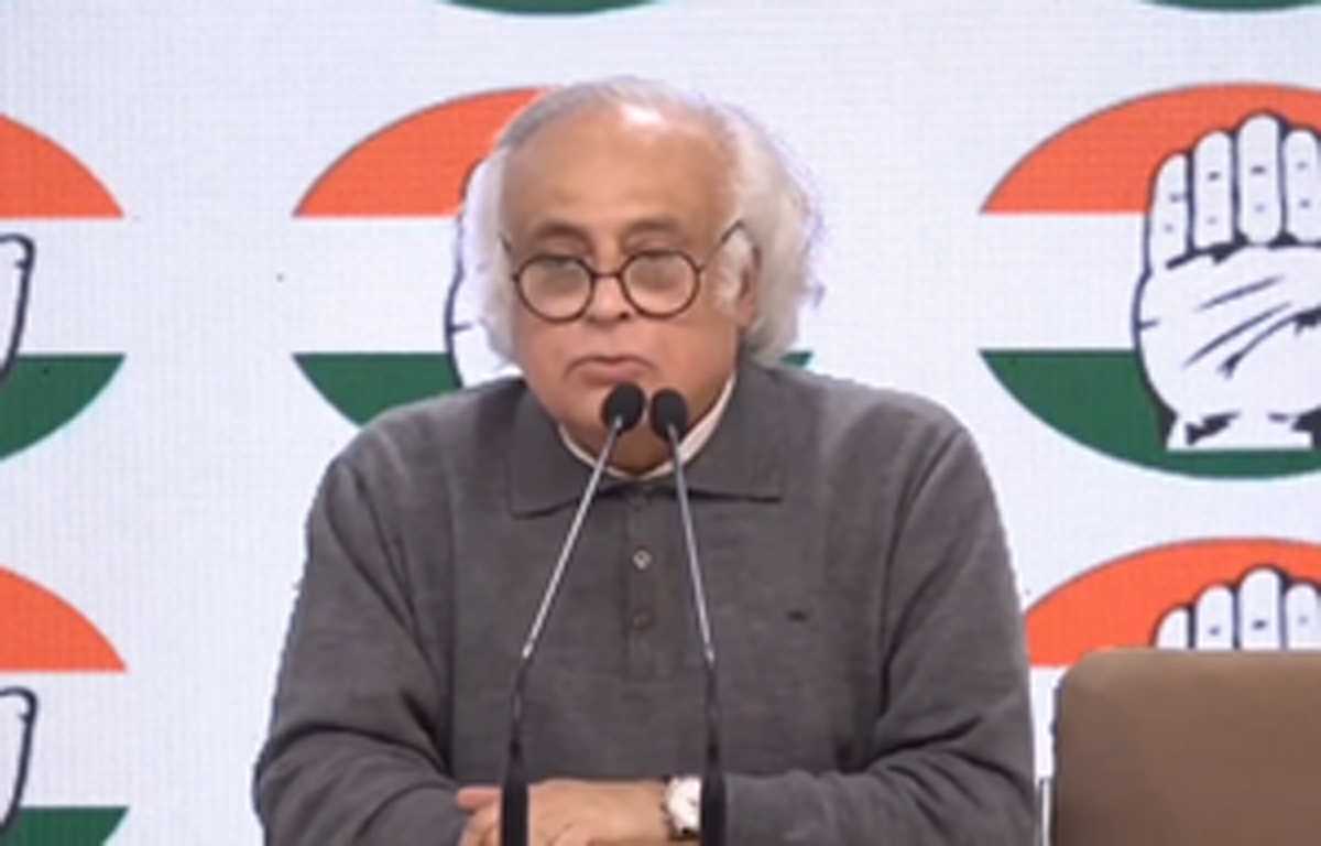 शाह के पास टीवी इंटरव्यू के लिए समय है, लोकसभा सुरक्षा में सेंध पर बयान के लिए नहीं : कांग्रेस